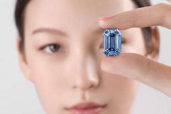 De Beers Cullinan Blue Likely a ‘Super-Deep’ Diamond