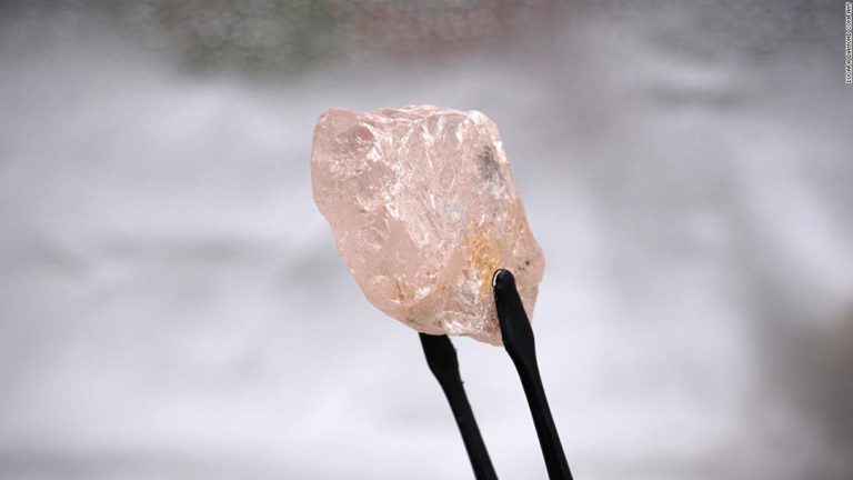 Lulo Rose: Largest pink diamond in 300 years found in Angola