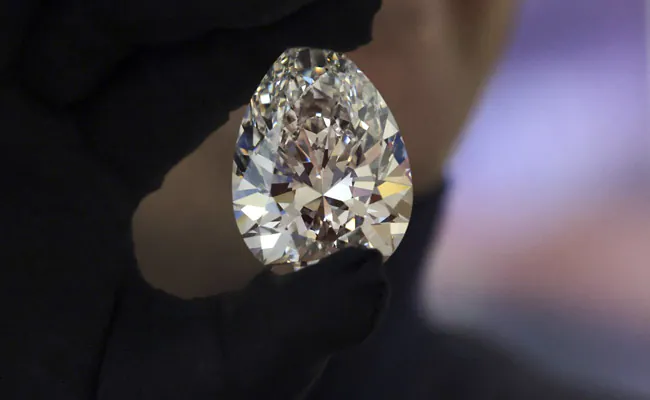 Giant White Diamond “The Rock” Makes Debut In Dubai