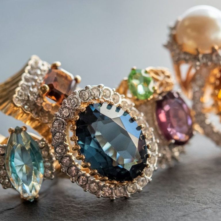 These are the jewellery to buy according to your birthstone