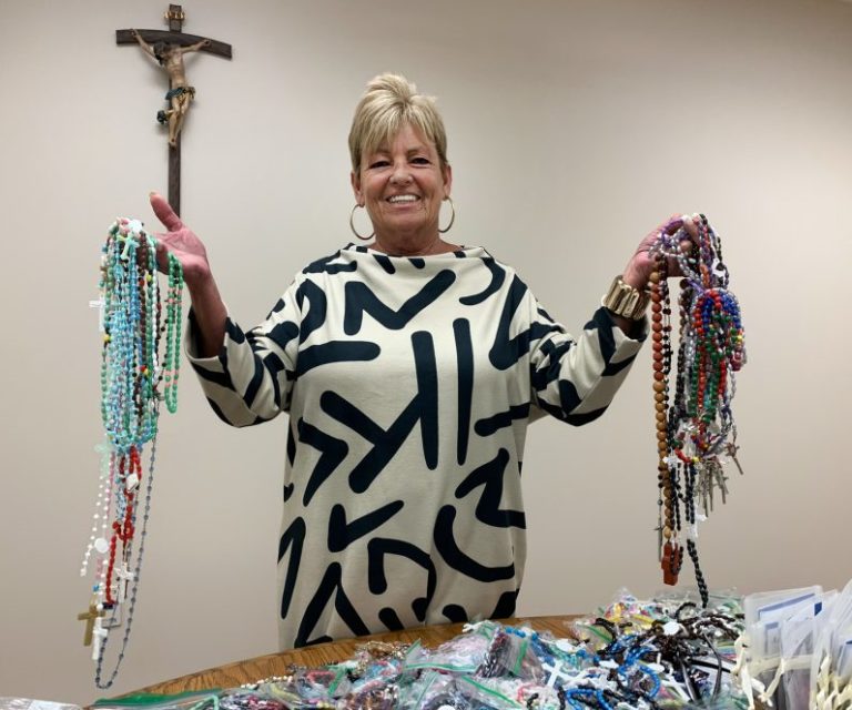 Space devoted donate 1000’s of rosaries to Catholic Social Providers – Catholic Philly