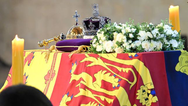 How a lot are Queen Elizabeth II’s Crown, Orb and Scepter value and what’s their weight?