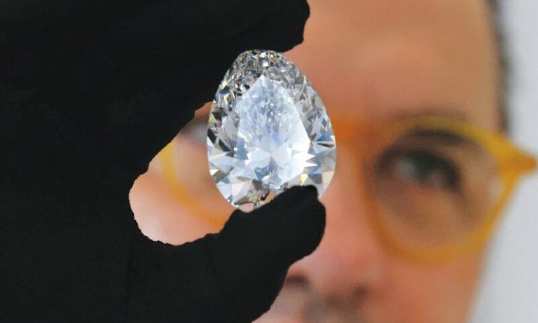 Large white diamond ‘The Rock’ makes debut in Dubai – Newspaper