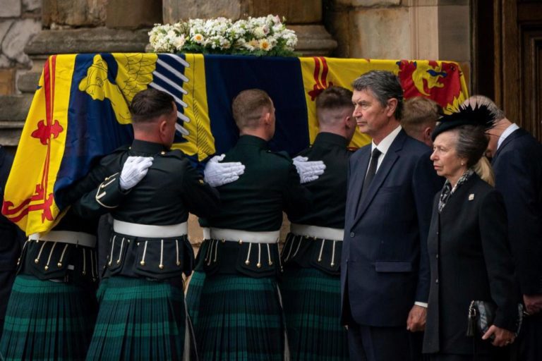 Charles III arrives in Edinburgh for queen coffin procession