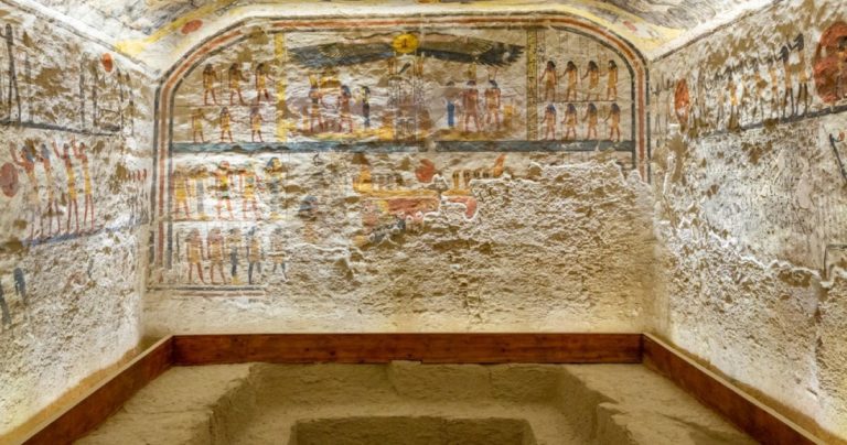 Apart From The Golden Sarcophagus, King Tut’s Tomb Homes Numerous Different Fascinating Artifacts