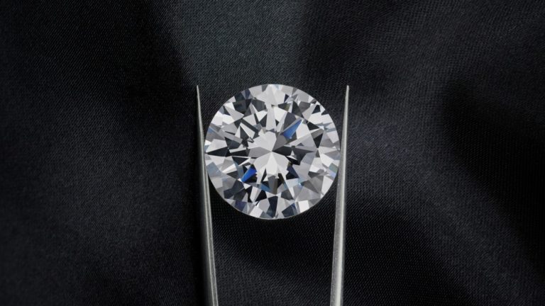 How A Uncommon Diamond Revealed Unknown Secrets and techniques About The Earth’s Crust