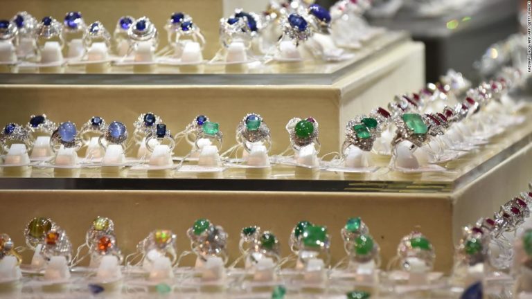 Shopping for gems in Asia: What vacationers have to know