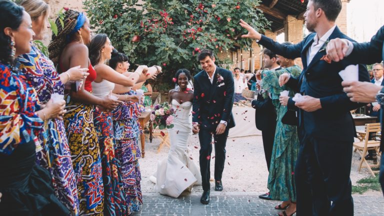 The Bride Wore Oscar de La Renta to Her Marriage ceremony at a Neo-Gothic Mansion in Italy