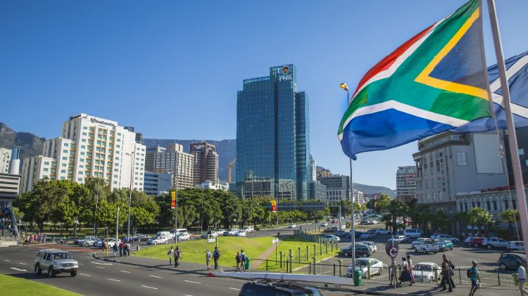 S. Africa’s commerce surplus rises as exports improve