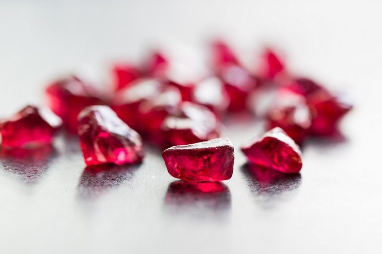 A Full Information To Including Gems Into Your Jewelry Assortment