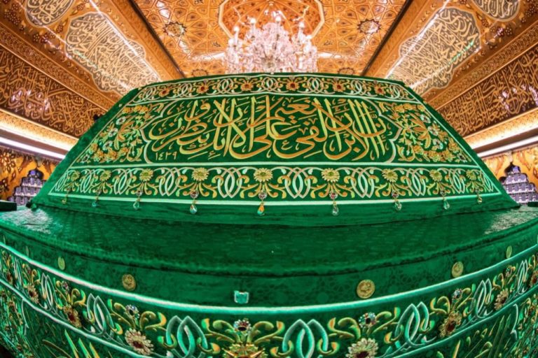 New Kiswa of Al-Abbas Holy Shrine put in on the holy grave