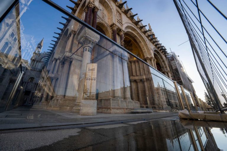 The Glass Limitations Saving Venice’s 900-Yr-Previous Church From Flooding