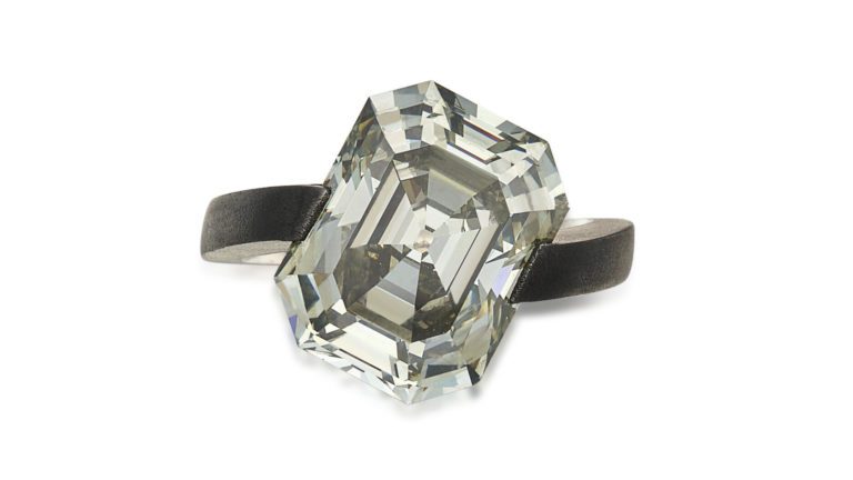 Piece of the Week: A Grey Diamond Delight from Hemmerle