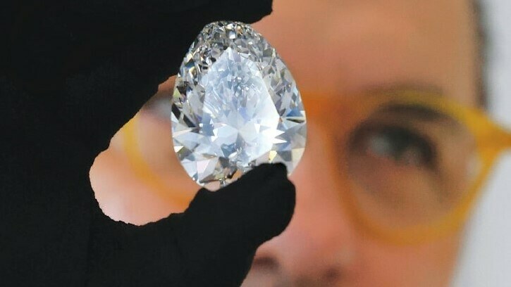 Big white diamond ‘The Rock’ makes debut in Dubai