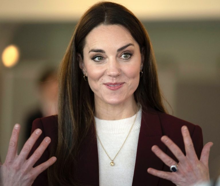 bitchy | Princess Kate ‘places responsibility earlier than herself’ & ‘doesn’t do drama & she by no means has’