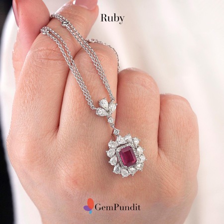 Ruby Gemstone Jewelry and It’s Female Attraction