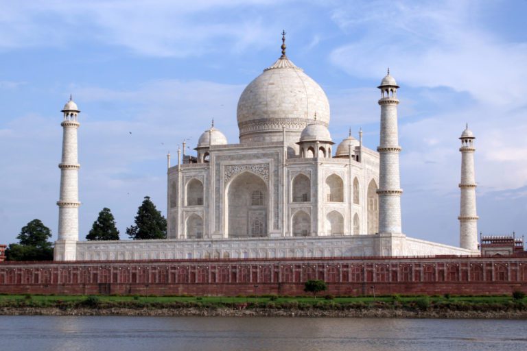 Taj Mahal – Location, Timeline & Architect